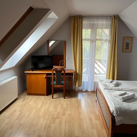 Aranykert Vendégház Eger Extérieur photo