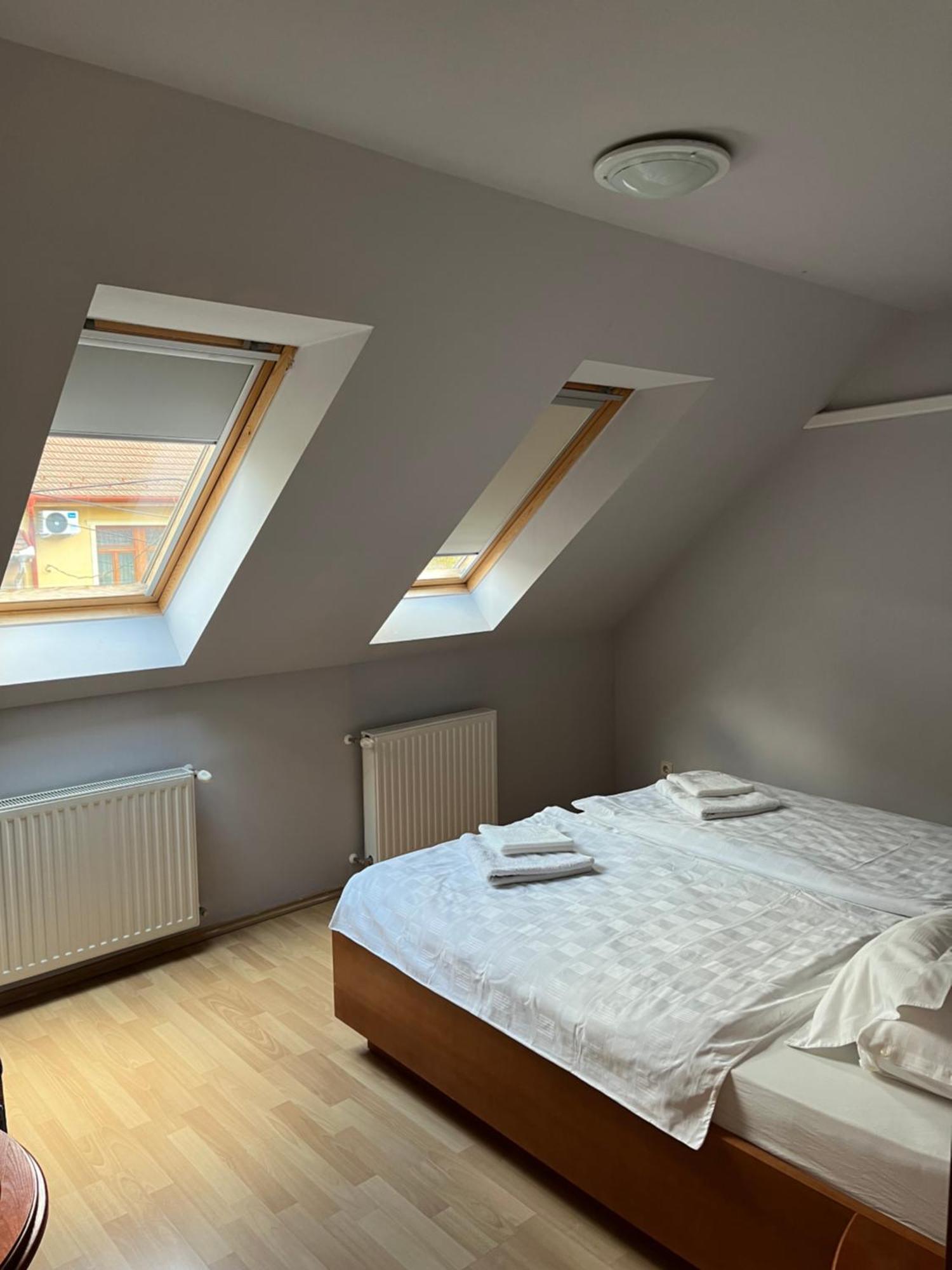 Aranykert Vendégház Eger Extérieur photo