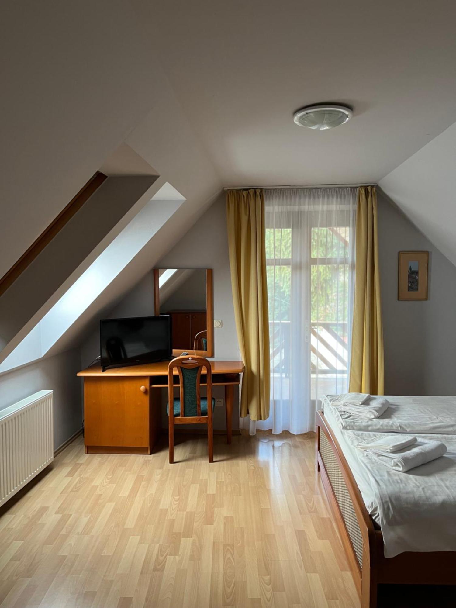 Aranykert Vendégház Eger Extérieur photo